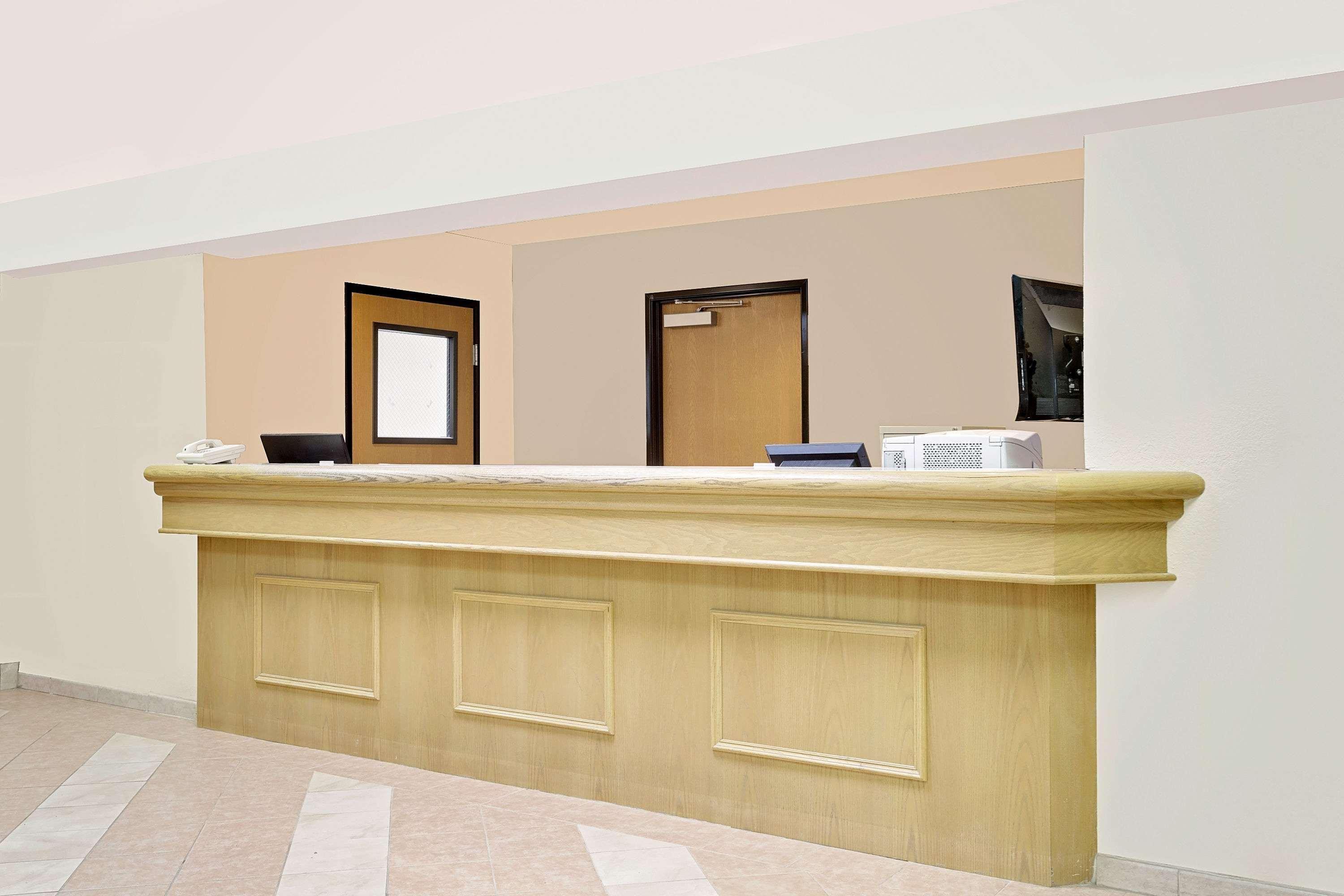 فندق Super 8 By Wyndham باتيل ماونتين المظهر الخارجي الصورة